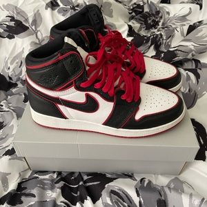 Bloodline Jordan 1’s